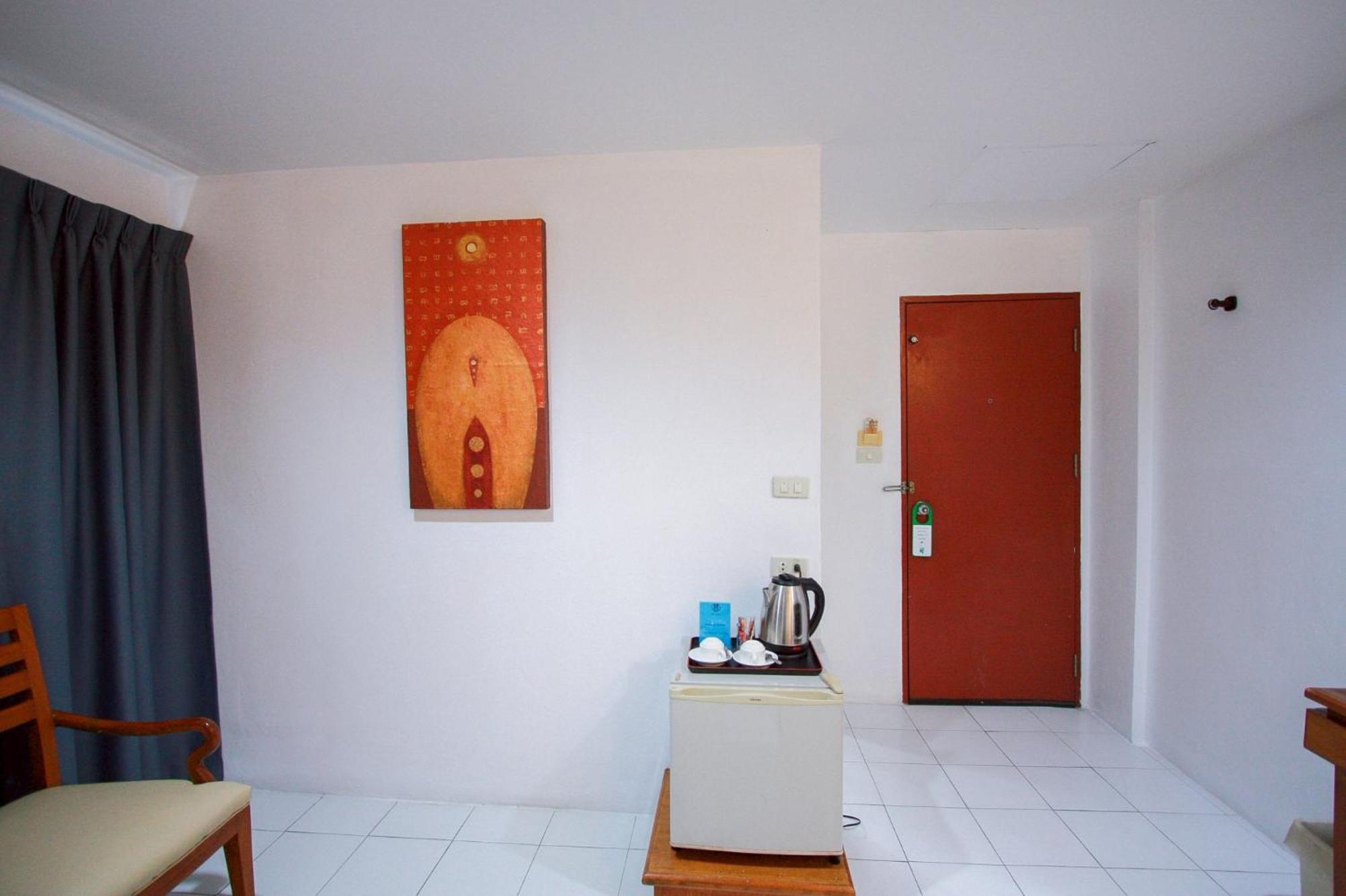 18 Coins Budget Hotel Pattaya Ruang foto