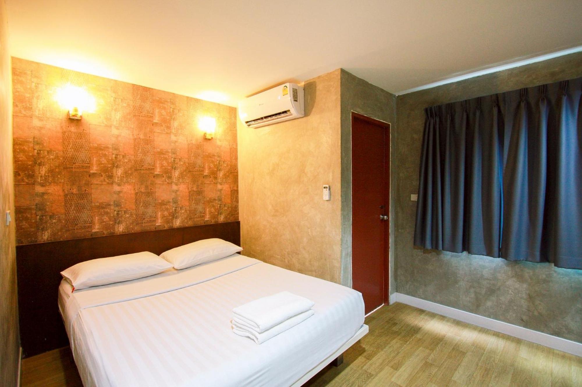 18 Coins Budget Hotel Pattaya Ruang foto